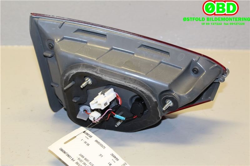 Baklykt høyre indre til Hyundai i40 2012-2017 (HYUNDAI|924043Z500|)