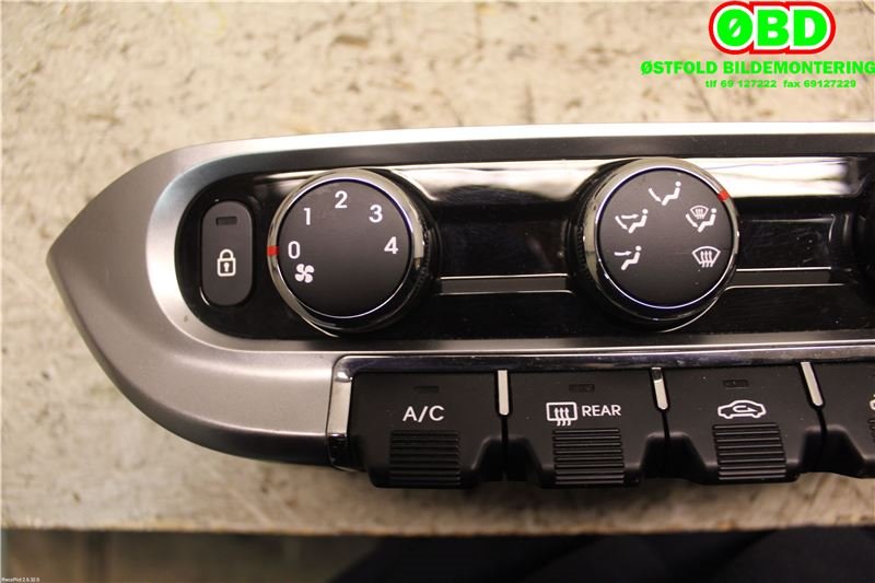 Varmeapparat betjening til Kia Rio 2011-2017 Type III  (KIA|972501W070|)