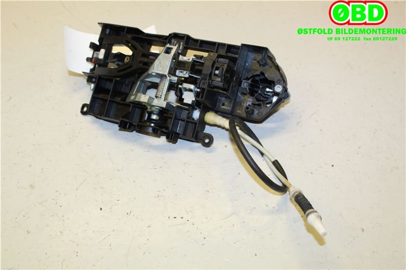 Dørhåndtak utv høyre foran til BMW 5-Serie 2010-2017 (F10/F11) (F10/F11) (BMW|51 21 7 231 930|51 21 7 175 650|)
