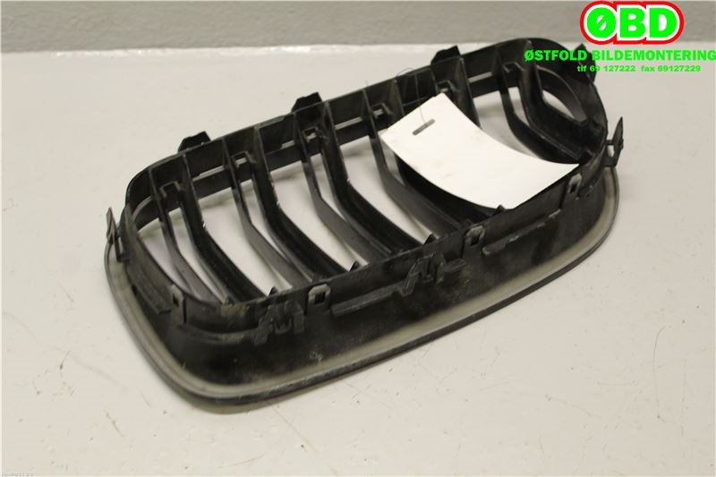 Grill høyre til BMW 5-Serie 2010-2017 (F10/F11) (F10/F11) (BMW|51 13 8 054 492|)