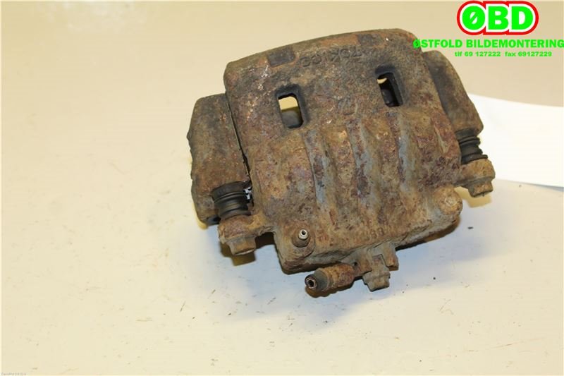 Bremsecaliper høyre foran til Subaru Legacy 2007-2009 (Type IV, Fase 2)  (SUBARU|26292SA001|)