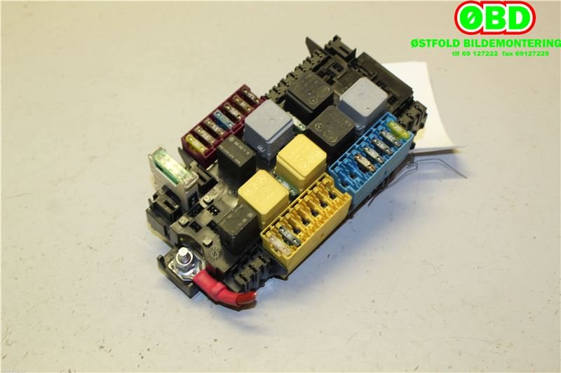 Sikringsboks til Mercedes ML, 2011-2015 (Fase 1) (W166) (W166) (MERCEDES|A 166 906 01 93)