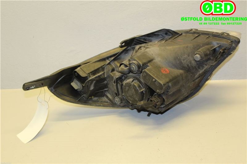Frontlykt venstre halogen til Hyundai i20 2009-2014 (Type I)  (HYUNDAI|921011J010|)