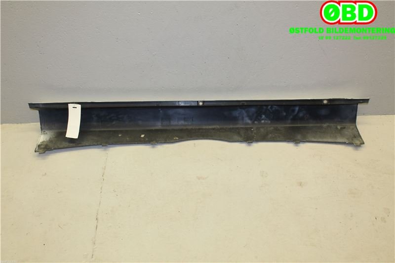 Støtfanger bak midtre del til Mercedes Sprinter 2006-2013 (Fase 1) (906) (906) (MERCEDES|A 906 880 01 71|)