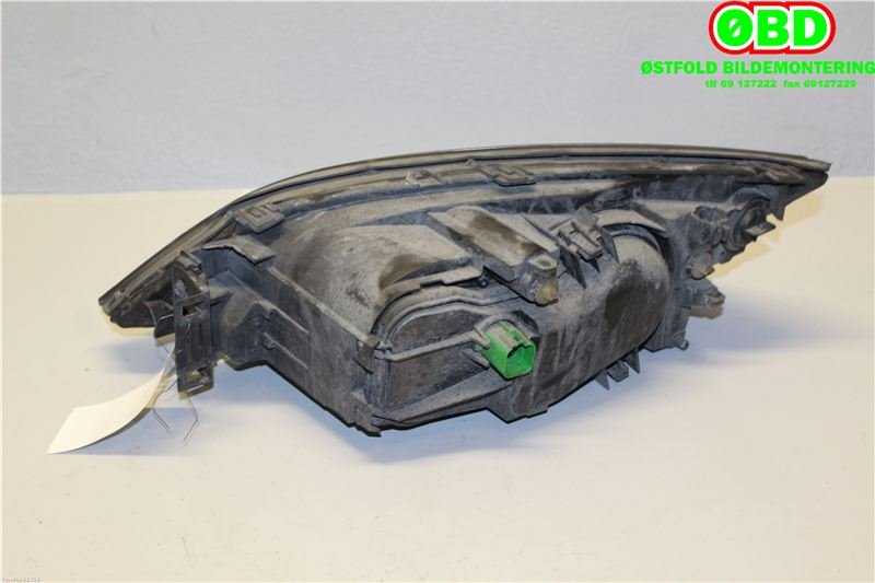 Frontlykt høyre halogen til Ford Mondeo 2001-2007 (Type III)  (FORD|1435619|0301174202|1S7113005AM)