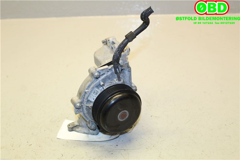 Vannpumpe til Mercedes E-Klasse 2016-2023 (W213) (W213) (MERCEDES|A 654 200 00 01|A 654 200 23 00|)