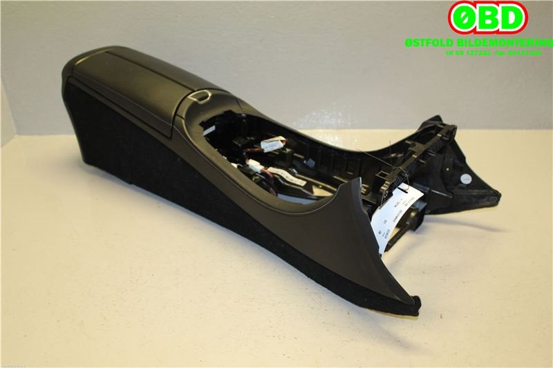 Sete armlene lokk til Mercedes E-Klasse 2016-2023 (W213) (W213) (MERCEDES|A 213 680 10 03|)