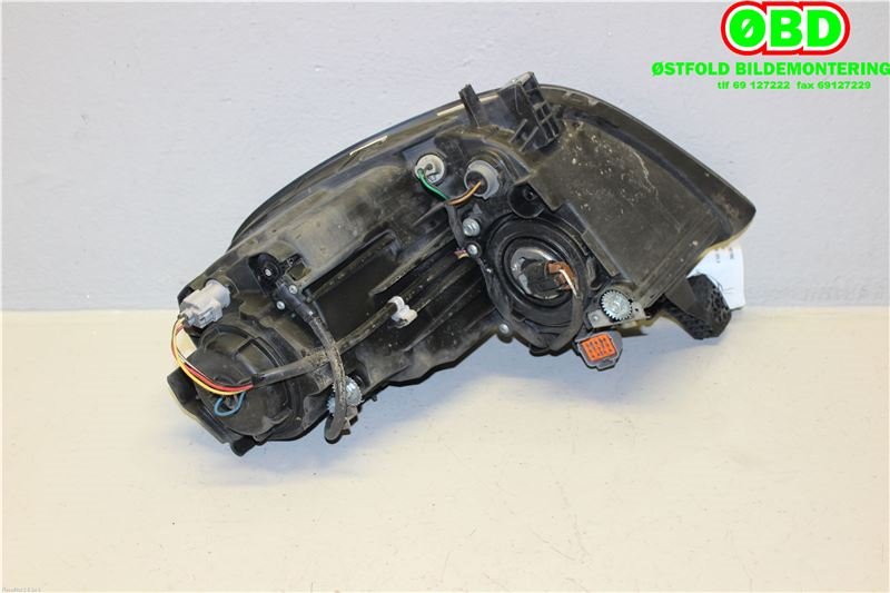 Frontlykt høyre halogen til Mitsubishi i-MiEV 2010-->> (MITSUBISHI|8301B310|)