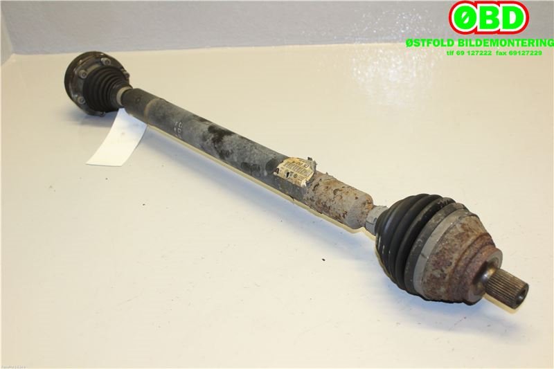Drivaksel høyre foran til VW Passat 2005-2010 (B6) (B6) (VOLKSWAGEN|1K0 407 272 QN|5Q0 407 272 FF|1K0407272QN)