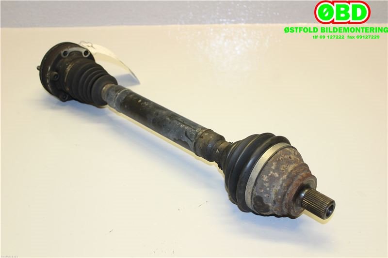 Drivaksel høyre foran til VW Passat 2005-2010 (B6) (B6) (VOLKSWAGEN|1K0 407 272 CR||1K0407272CR)