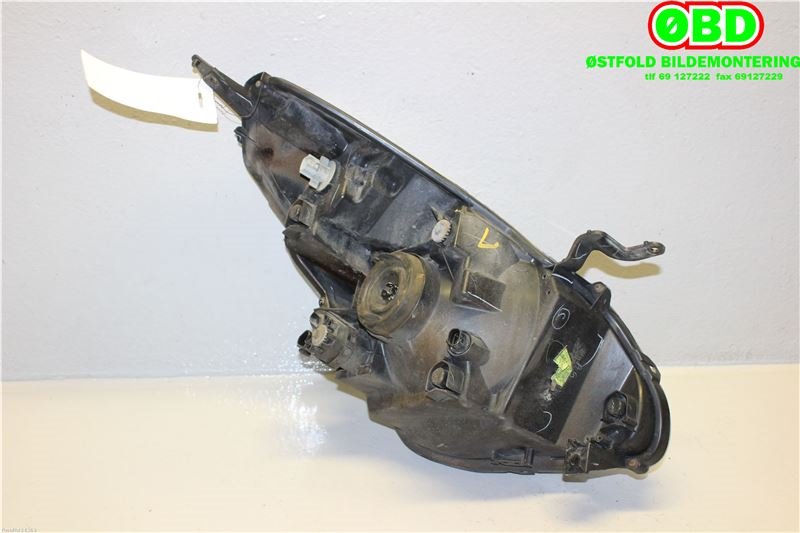 Frontlykt venstre halogen til Nissan Pixo 2009-2013  (NISSAN|022604A00F|)