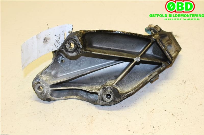 Motorfeste til BMW X5 2007-2013 (E70) (E70) (BMW|22116787489|)