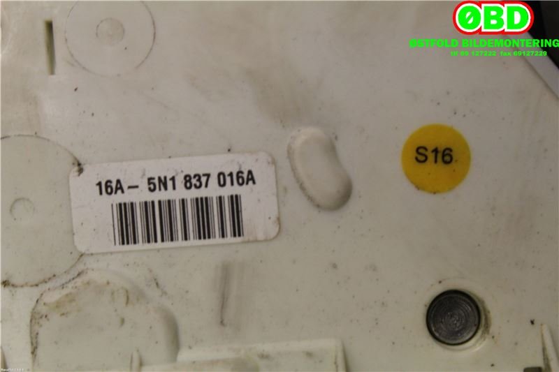 Låsekasse høyre foran til VW CC 2008-2012 (PASSAT CC) (PASSAT CC) (VOLKSWAGEN|5N1 837 016 C||5N1837016A)