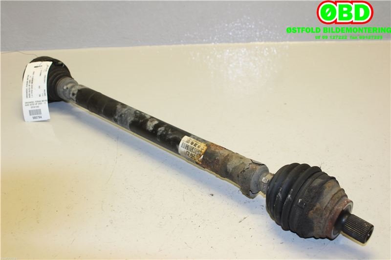 Drivaksel høyre foran til Audi A3 2003-2008 (Type II, Fase 1)  (AUDI|1K0 407 272 ML|1K0 407 272 QM|1K0407272ML)