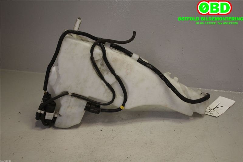 Spylertank til Volvo V50 2007-2012 (Fase 2) (VOLVO|31253164|)