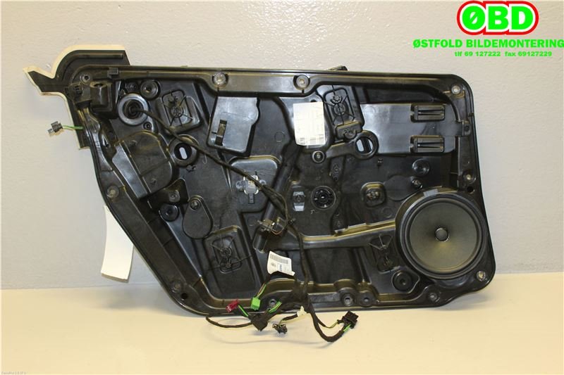 Ruteheis til Mercedes A-Klasse 2012-2018 (W176) (W176) (MERCEDES|A 176 720 01 79|)