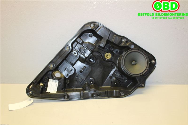 Ruteheis til Mercedes A-Klasse 2012-2018 (W176) (W176) (MERCEDES|A 176 730 01 79|)