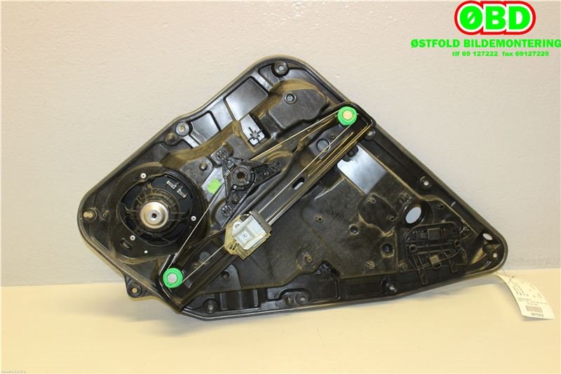 Ruteheis til Mercedes A-Klasse 2012-2018 (W176) (W176) (MERCEDES|A 176 730 01 79|)