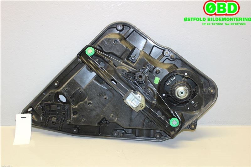 Ruteheis til Mercedes A-Klasse 2012-2018 (W176) (W176) (MERCEDES|A 176 730 02 79|)
