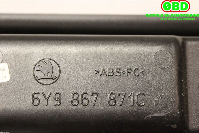 Bagasjerom rollon til Škoda Fabia 2000-2007 (Type I)  (SKODA|6Y9 867 871 C||6Y9867871C)