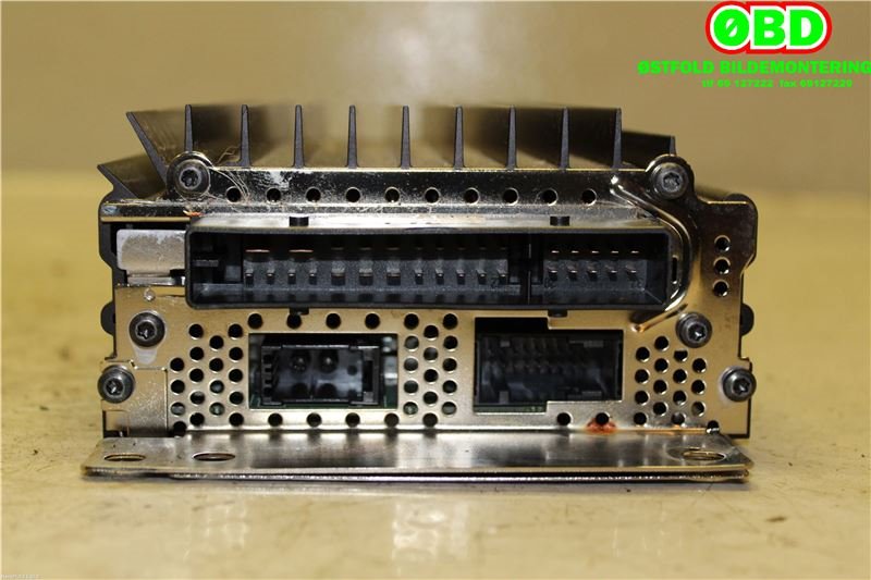 Bilstereo forsterker til Porsche Cayenne 2007-2010 (Fase 2) (9PA) (9PA) (PORSCHE Cayenne V8 Turbo|955 645 301 07||7L5035456G)