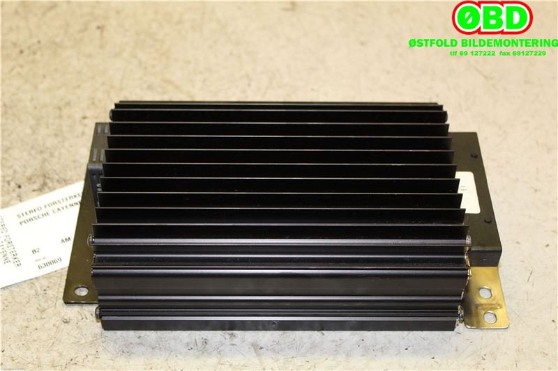 Bilstereo forsterker til Porsche Cayenne 2007-2010 (Fase 2) (9PA) (9PA) (PORSCHE Cayenne V8 Turbo|955 645 301 07||7L5035456G)