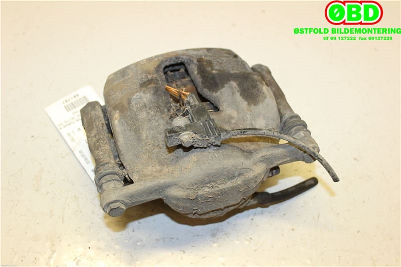Bremsecaliper høyre foran til Mercedes A-Klasse 2012-2018 (W176) (W176) (MERCEDES|A 000 421 74 81|)