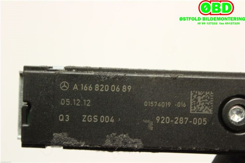 Antenne forsterker til Mercedes A-Klasse 2012-2018 (W176) (W176) (MERCEDES|A 166 820 06 89||1668200689)