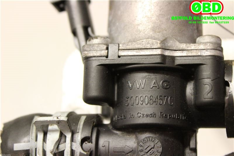 Diverse deler til VW Passat 2015-2019 (Fase 1) (B8) (B8) (VOLKSWAGEN|5Q0 906 457 C||5Q0906457C)