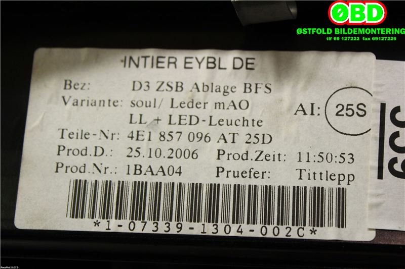 Hanskerom til Audi A8 2003-2010 (Type II) (AUDI|4E1857104F|)