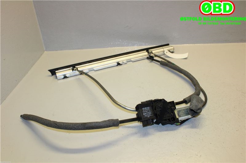 Solskjerm til Audi A8 2003-2010 (Type II)  (AUDI|4E0861333G|)