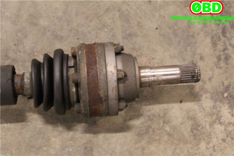 Drivaksel venstre foran til Alfa Romeo 147 2001-2009  (ALFA ROMEO 147|46307651|)