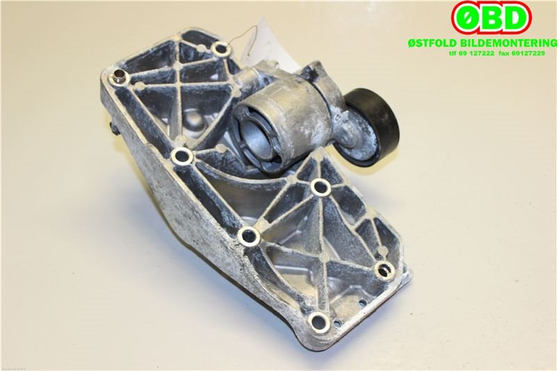 Dynamobrakett til BMW 3-Serie 2012-2018 (F30/F31/F34) (F30/F31/F34) (BMW||11167619250)