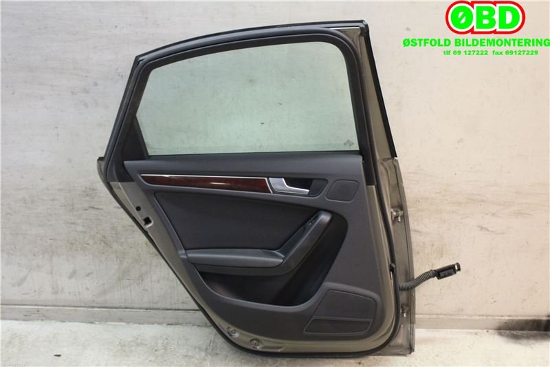 Dør venstre bak til Audi A4 2007-2014 (Type IV) (B8) (B8) (AUDI|8K5 833 051 D|)
