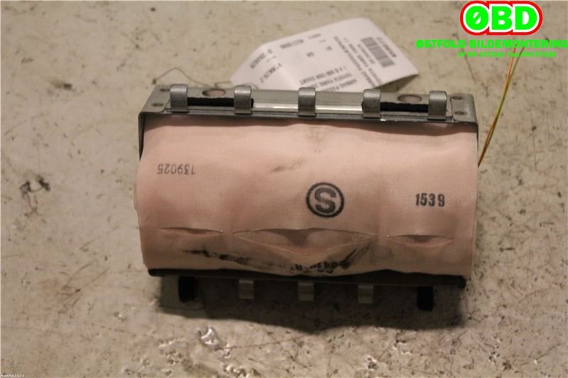 Airbag passasjer til Toyota Yaris 2009-2011 (Type II, Fase 2) (TOYOTA|739600D012|)