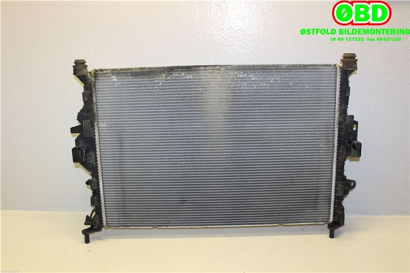 Radiator (manuell gir) til Ford Focus 2011-2014 (Type III, Fase 1) (FORD|1762395||8V618C342FC)