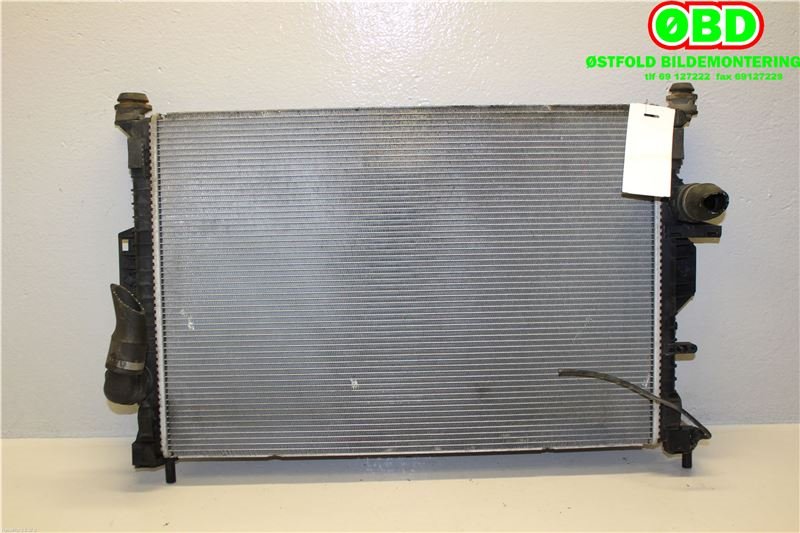 Radiator (manuell gir) til Ford Focus 2011-2014 (Type III, Fase 1) (FORD|1762395||8V618C342FC)
