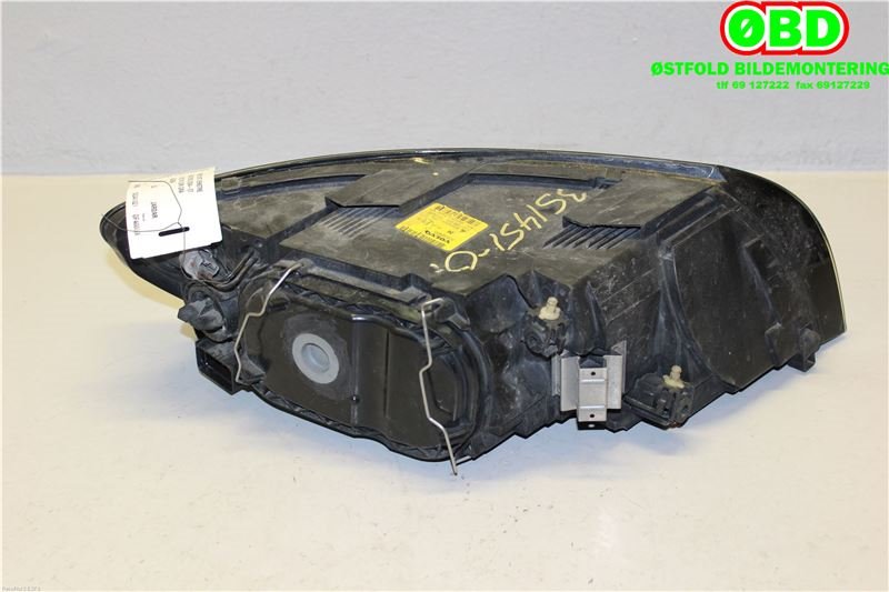 Frontlykt venstre halogen til Volvo V50 2004-2007 (Fase 1)  (VOLVO||30698885)