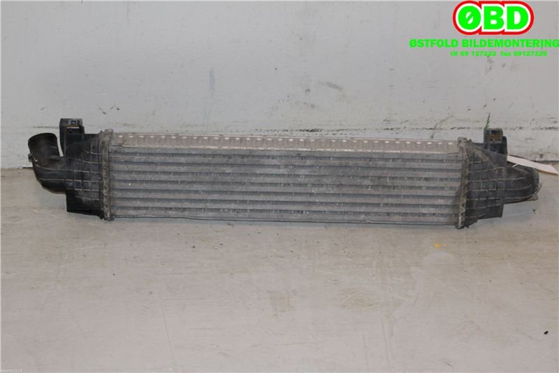 Intercooler til Ford Focus 2004-2007 (Type II, Fase 1)  (FORD|1353523|3M5H9L440AE|)