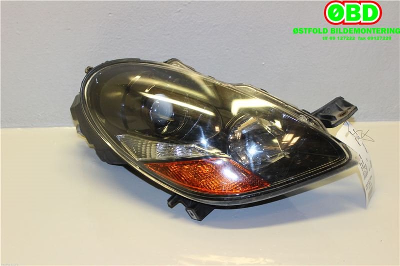 Frontlykt høyre halogen til Mitsubishi i-MiEV 2010-->> (MITSUBISHI|8301B310|)