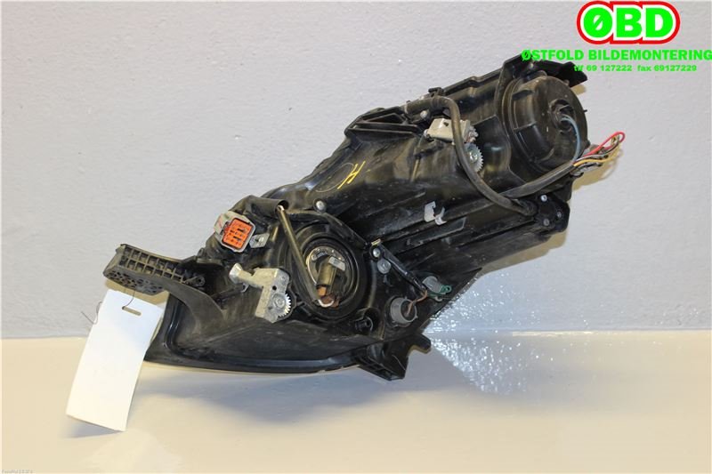Frontlykt høyre halogen til Mitsubishi i-MiEV 2010-->> (MITSUBISHI|8301B310|)