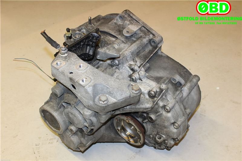 Girkasse manuell 6-trinn til VW Caddy 2004-2010 (Type III, Fase 1)  (VOLKSWAGEN|02Q 300 012 F|)