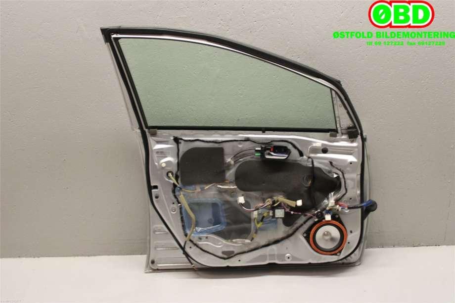 Dør venstre foran til Toyota Prius 2004-2009 (Type II) (COMBI) (COMBI) (TOYOTA|6700247040|)