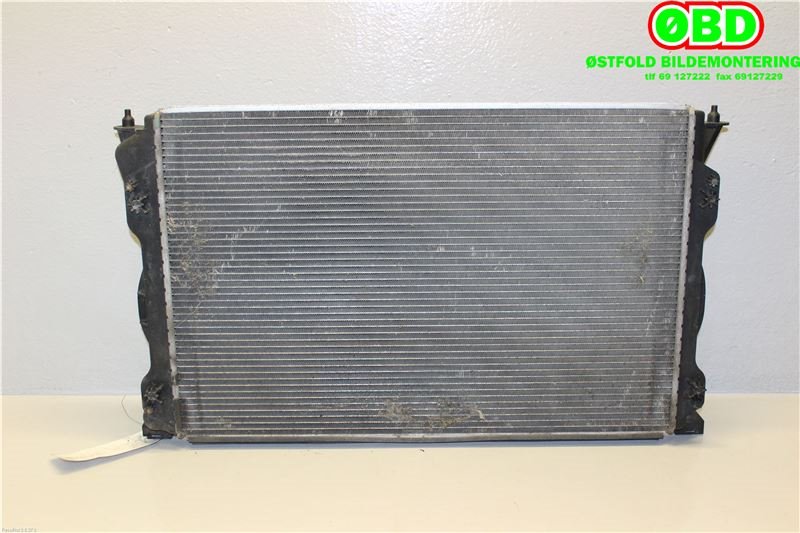Radiator (manuell gir) til Audi A6 2005-2008 (Type III, Fase 1) (C6) (C6) (AUDI|4F0 121 251 Q||4F0121251Q)