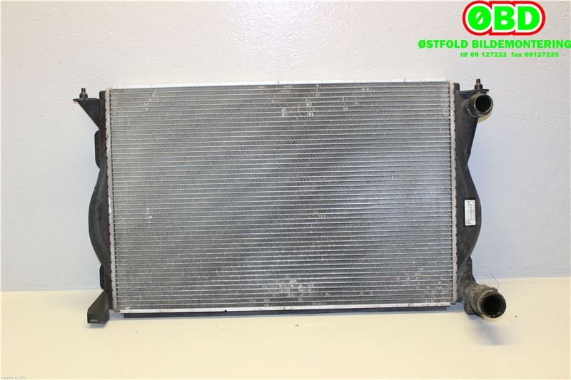 Radiator (manuell gir) til Audi A6 2005-2008 (Type III, Fase 1) (C6) (C6) (AUDI|4F0 121 251 Q||4F0121251Q)