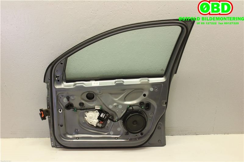 Dør høyre foran til VW Golf V, Combi 2003-2008  (VOLKSWAGEN|1K4 831 302 AB|1K4 831 106 G|)
