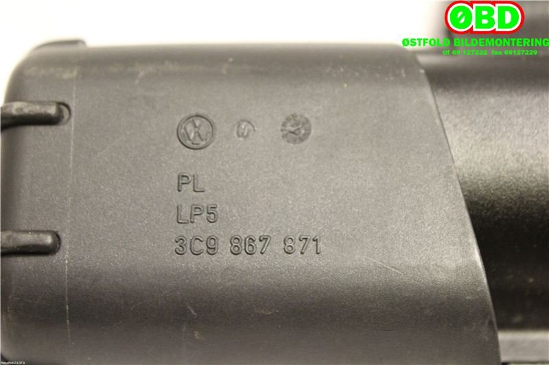 Bagasjerom rollon til VW Passat 2005-2010 (B6) (B6) (VOLKSWAGEN|3C9 867 871 J|)