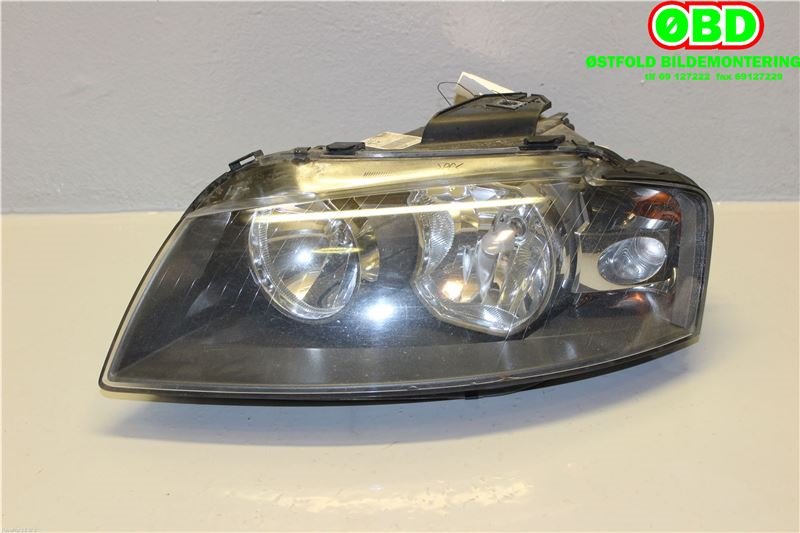 Frontlykt venstre halogen til Audi A3 2003-2008 (Type II, Fase 1) (AUDI|8P0 941 003 K||8P0941003K)