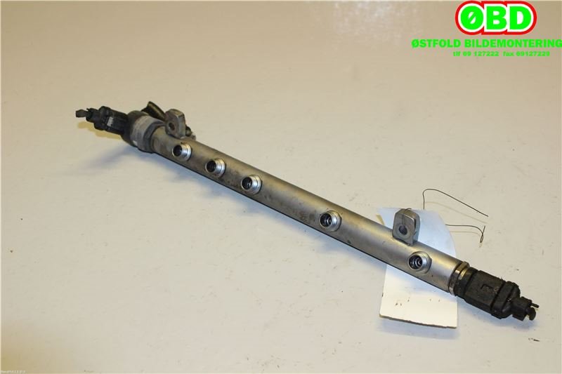 Dyseskinne (fuelrail) til Mercedes A-Klasse 2005-2012 (W169) (W169) (MERCEDES|A 640 070 23 95||6400702395)