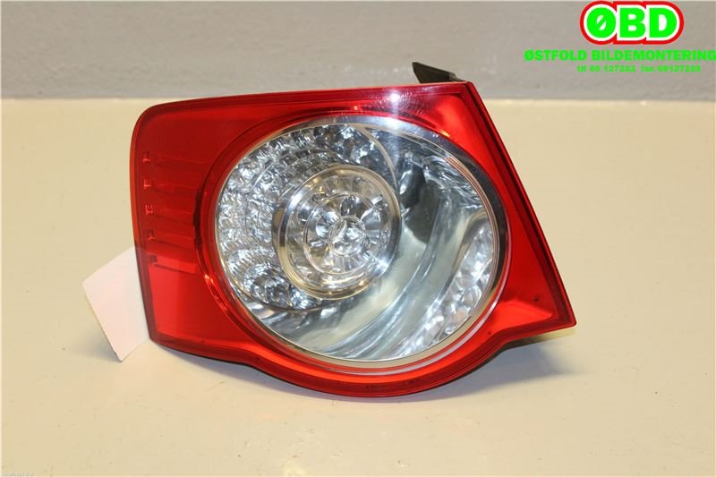 Baklykt venstre til VW Jetta 2005-2010 (VOLKSWAGEN|1K5 945 095 M|)